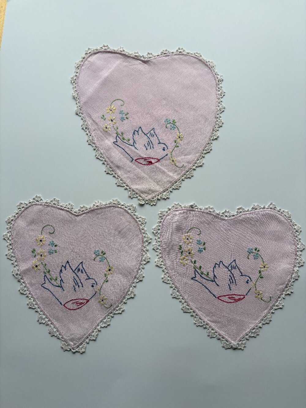 Vintage Vanity/Dresser Doily‎ Set